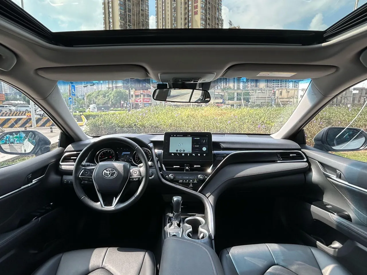 Toyota 2021 Camry 2.0G Stepless Deluxe Edition Automatic Gear 8