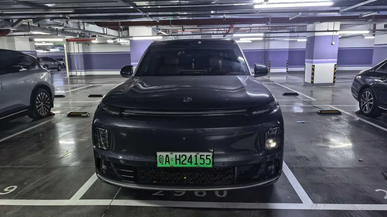 Leapmotor 2026 D 19 500 Zhizun Edition 6-seat Automatic Gear 2