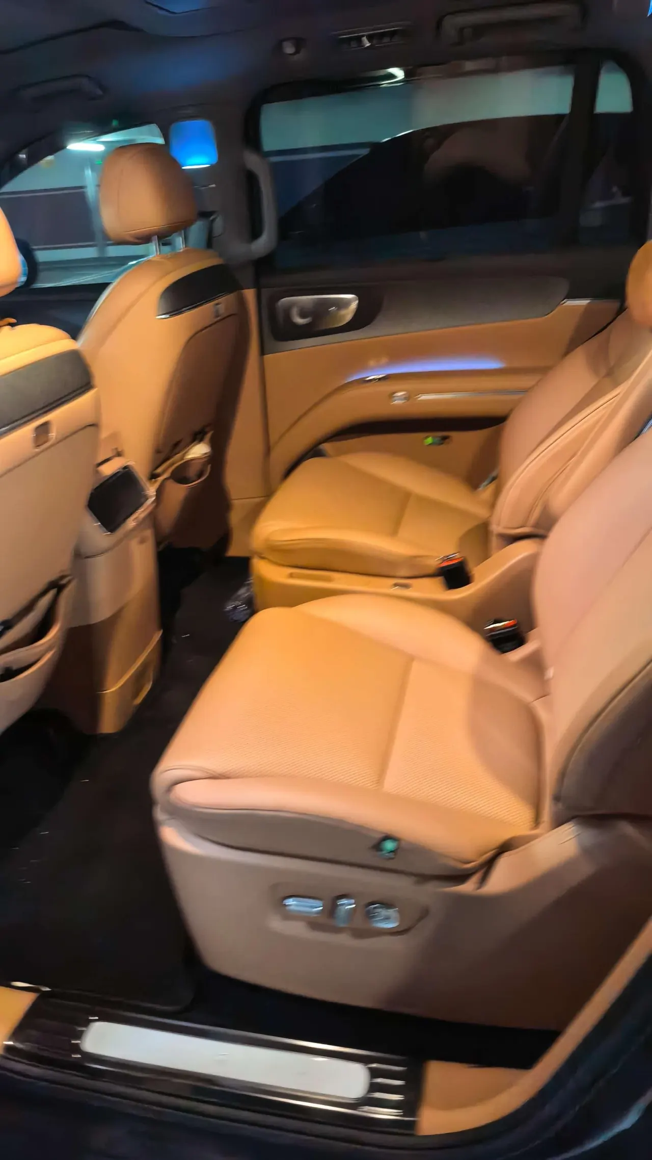 Leapmotor 2026 D 19 500 Zhizun Edition 6-seat Automatic Gear 5
