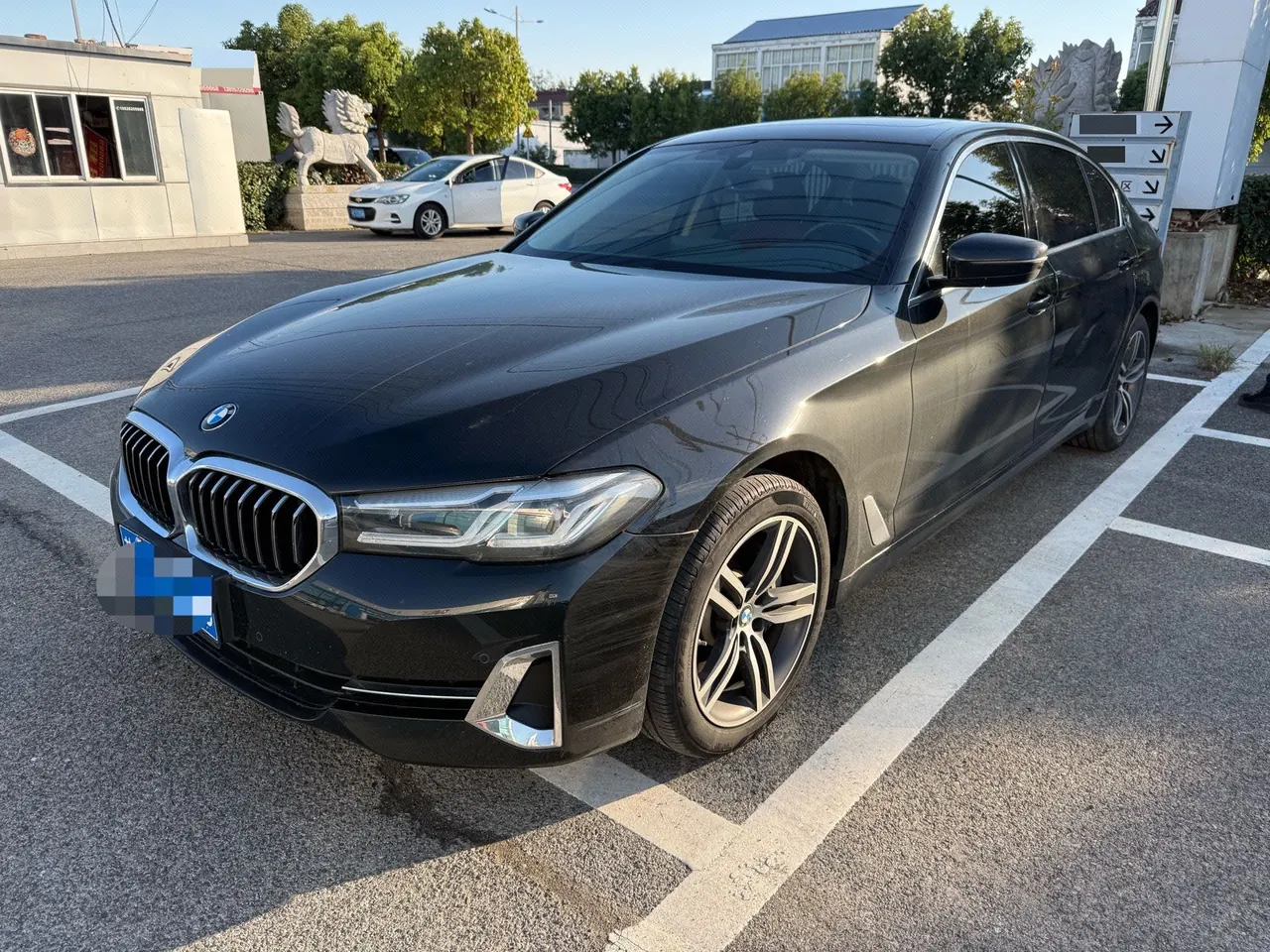 BMW 5 Series 2022 530Li 2.0T Leading Luxury Suit (Modified) Automatic Gear - View 1