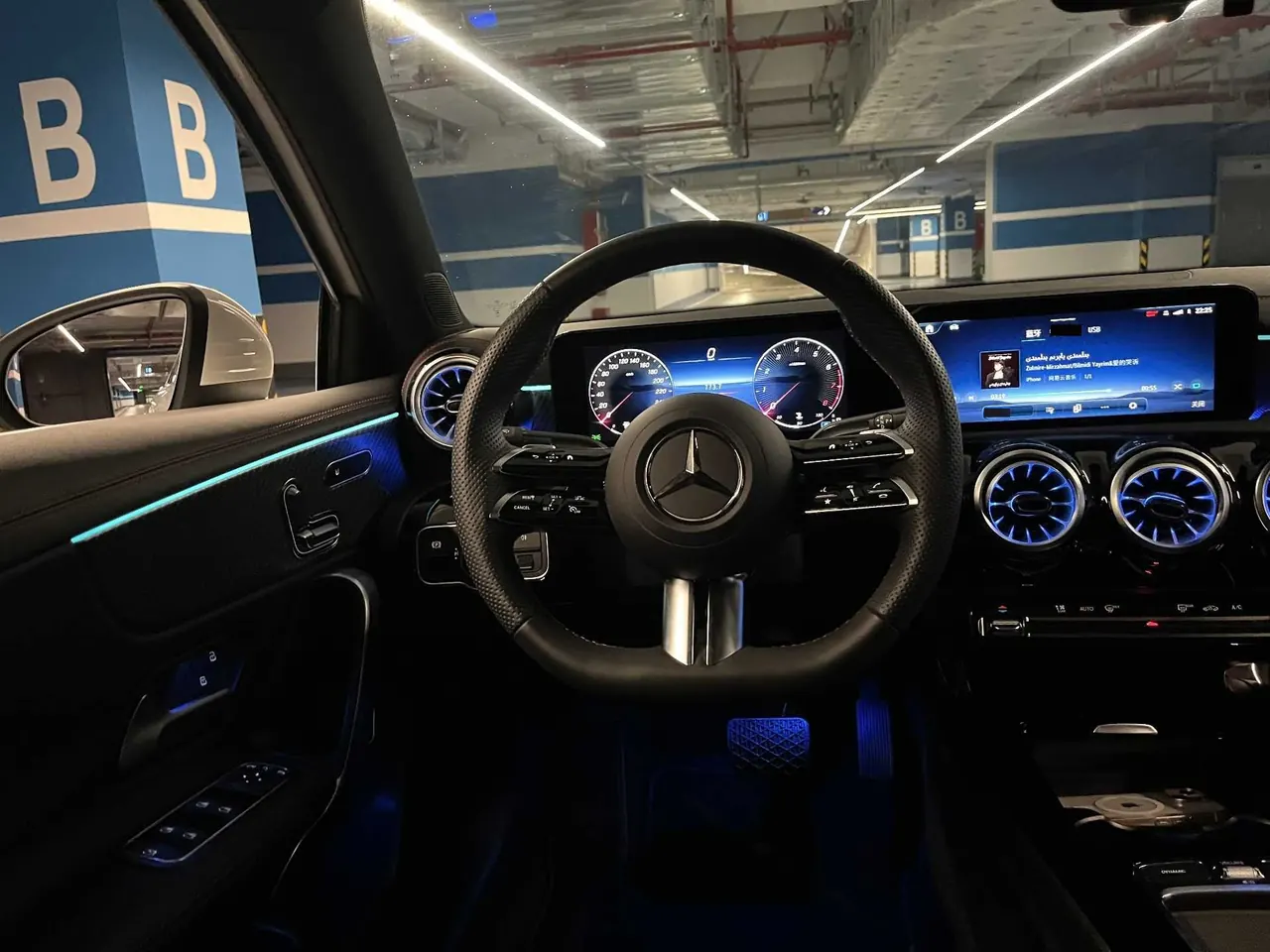 Mercedes Benz Class A 2025 A 200 L 1.3T Fashion Automatic Gear 15