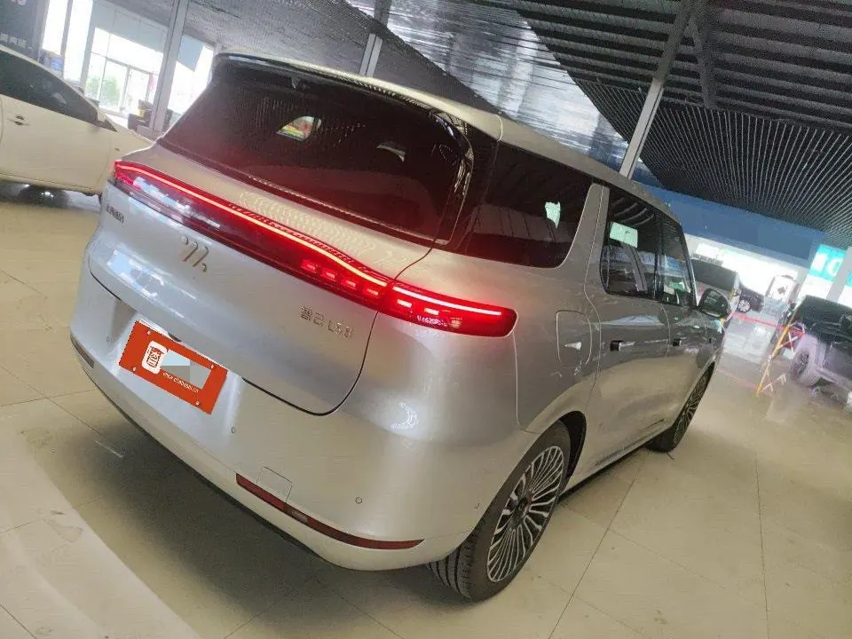IM 2026 IM LS8 52 Max Luxury Six-seat Automatic Gear 3