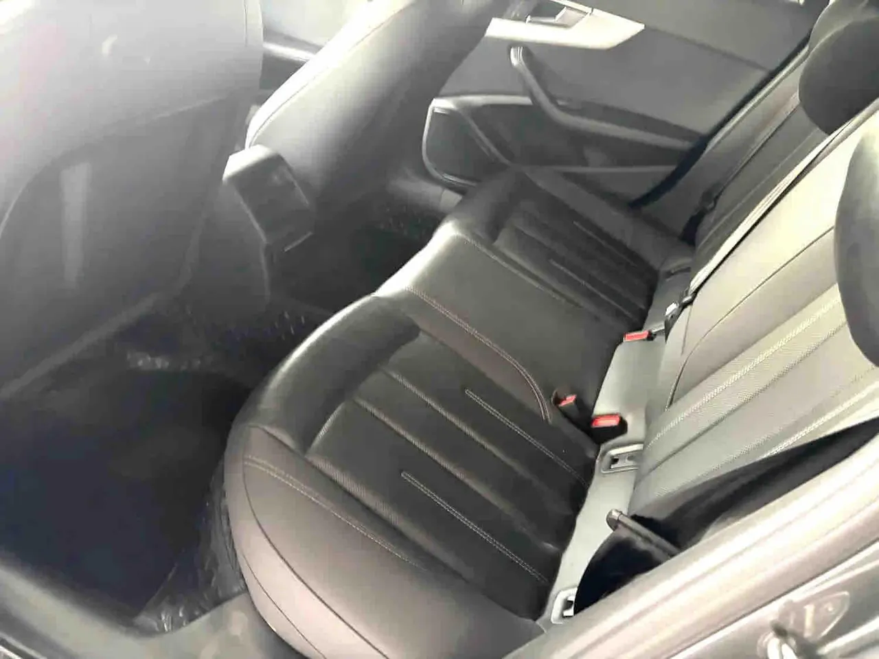 Audi 2020 A4L 2.0TFSI 40TFSI Fashion Elegant Automatic 2