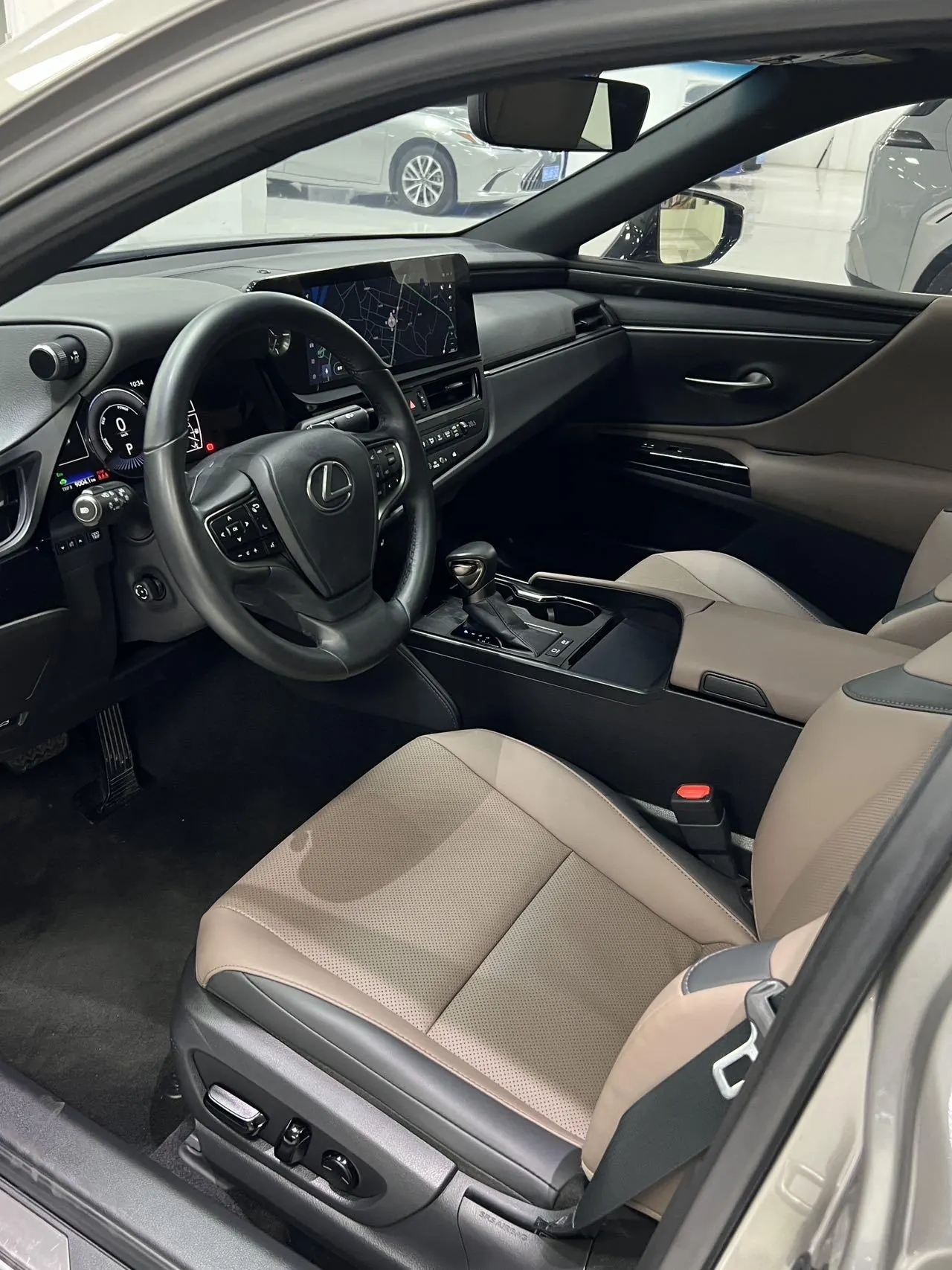 Lexus ES (Imported) 2022 ES300h 2.5 Stepless Premium Edition Automatic Gear 8