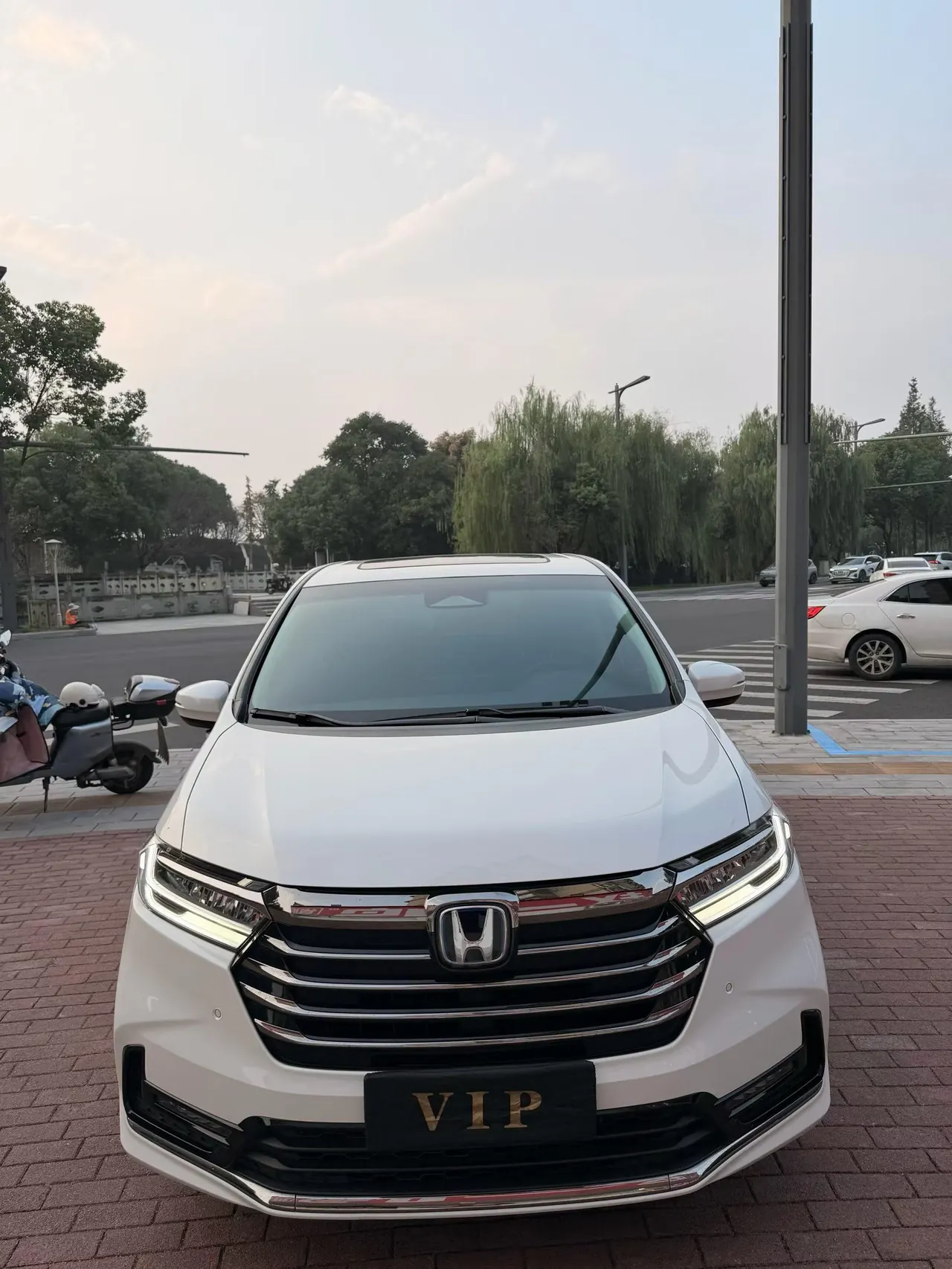 Honda 2024 Odyssey Hybrid 2.0 Stepless Sharp Extreme Edition Automatic Gear 3