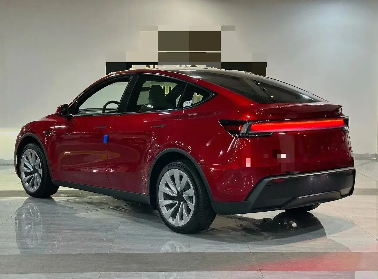 Tesla 2026 Model Y Rear-Wheel-Drive Automatic 4