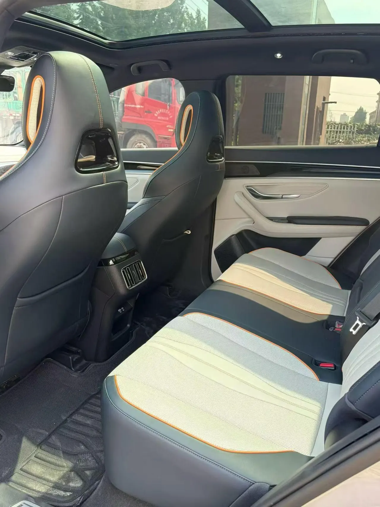 BYD Song PLUS New Energy 2024 Song PLUS DM-i 1.5 Stepless Glory Edition 110km Flagship Automatic Gear 3