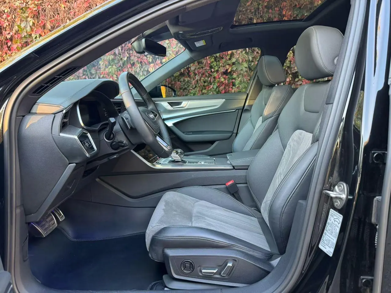 Audi 2024 A6L 2.0TFSI 40TFSI Deluxe Dynamic Automatic 5