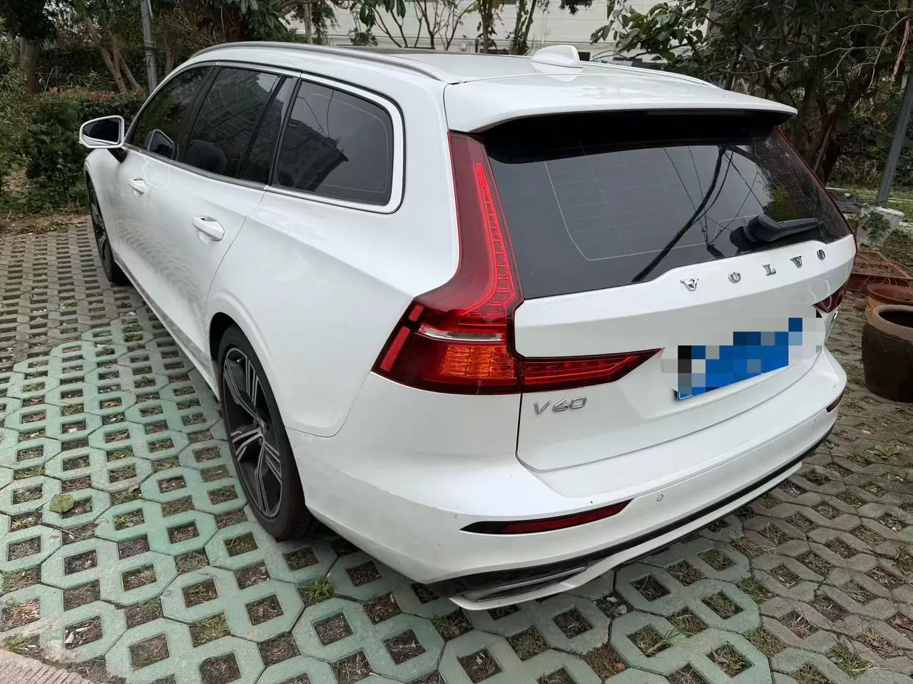Volvo V60 (Imported) 2020 V60 2.0T T4 Zhiyi Deluxe Edition Automatic Gear 2