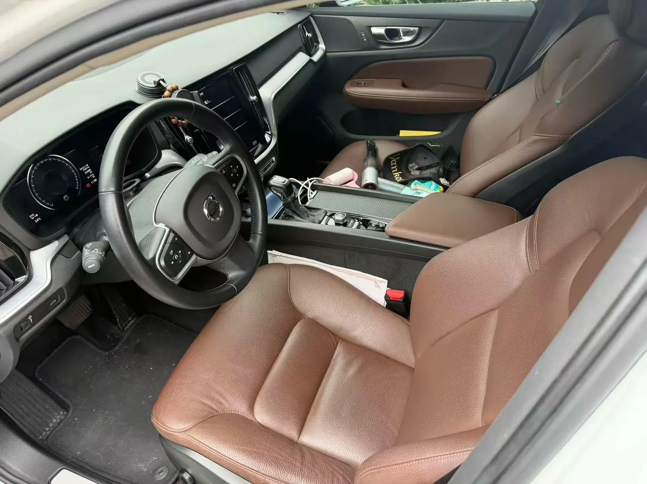 Volvo V60 (Imported) 2020 V60 2.0T T4 Zhiyi Deluxe Edition Automatic Gear 3