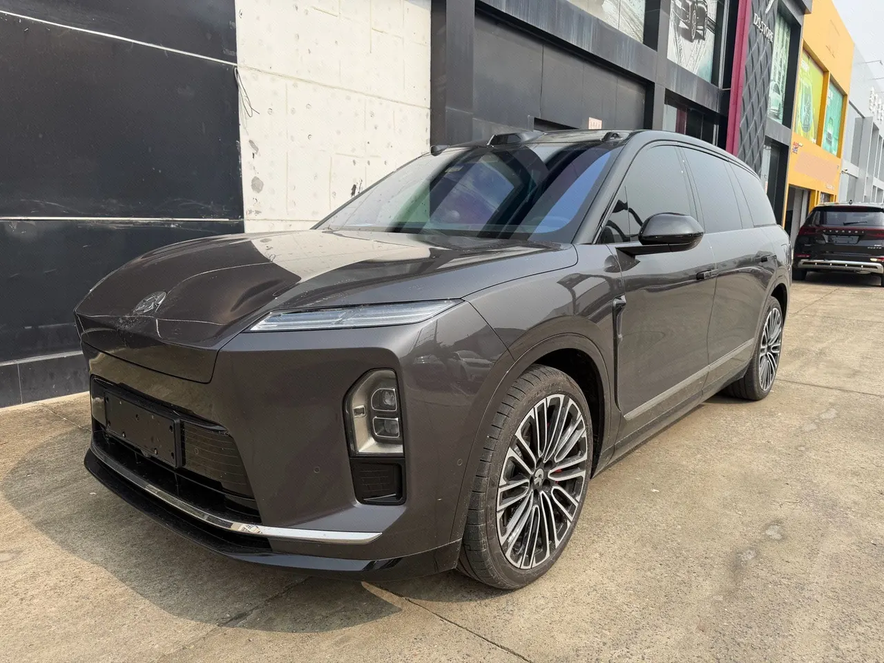 NIO 2026 ES8 6‑Seater Executive Signature Edition Automatic Transmission - View 1