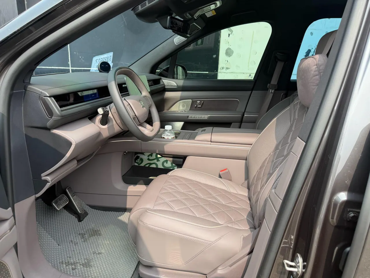 NIO 2026 ES8 6‑Seater Executive Signature Edition Automatic Transmission 4