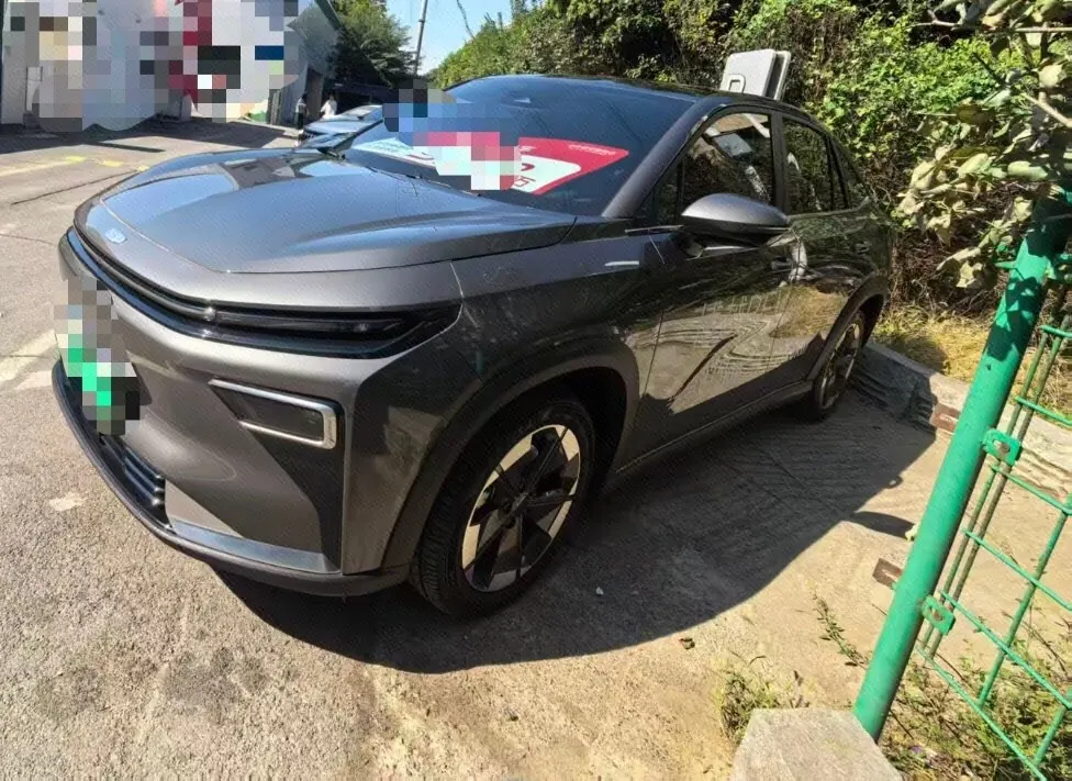 Geely 2026 Boyue REV 375km Long Endurance Platinum Extended Range Zhizun Edition Automatic Gear - View 1