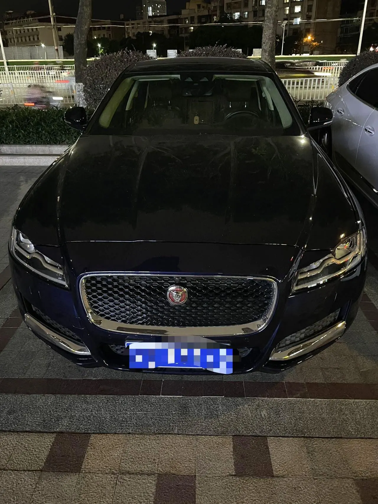 Jaguar 2020 XFL 2.0T P250 4-wheel drive exclusive automatic gear 2