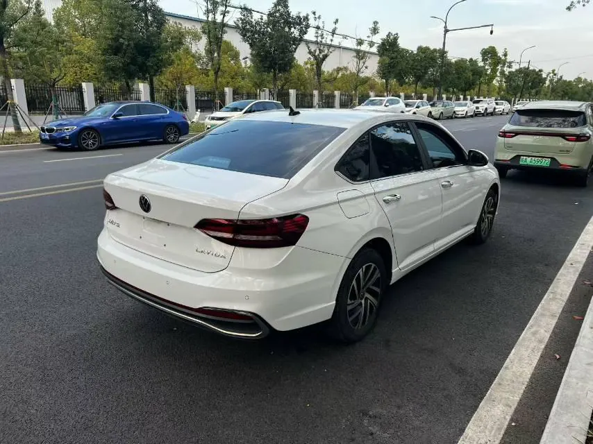 Volkswagen 2024 LaVida 1.5 5 Million Edition Automatic 4