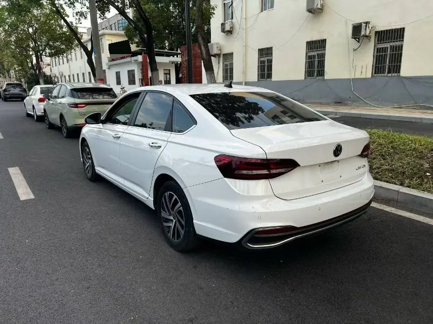 Volkswagen 2024 LaVida 1.5 5 Million Edition Automatic 5