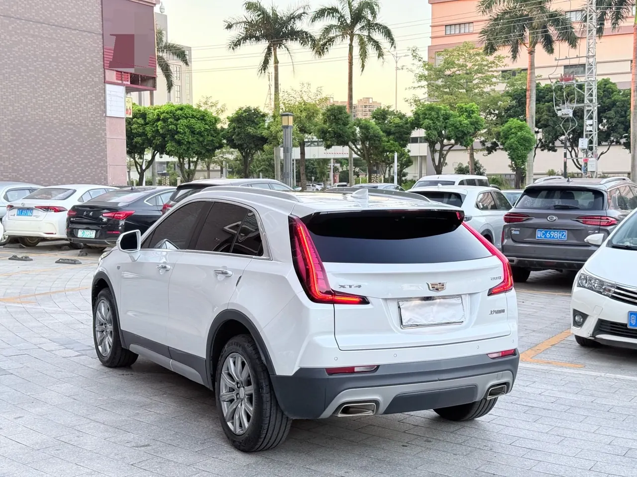 Cadillac 2020 XT4 2.0T 28T Two-Drive Leading Automatic Gear 7