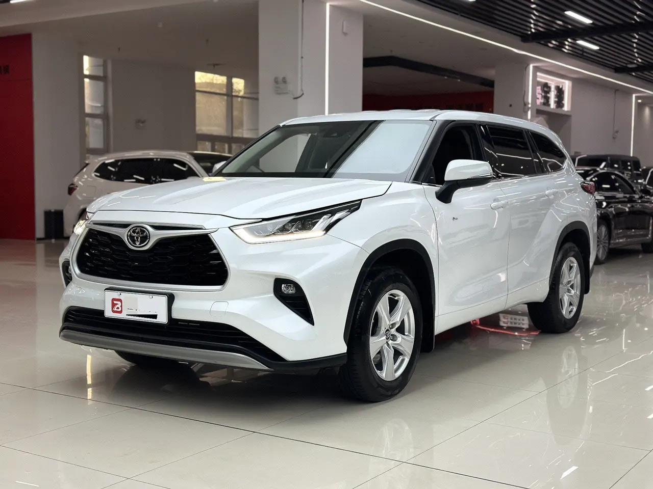 Toyota 2024 Highlander Dual Engine 2.5 Stepless Intelligent Electric Hybrid Four-wheel Drive Elite Edition 7-seat Automatic Transmission - View 1