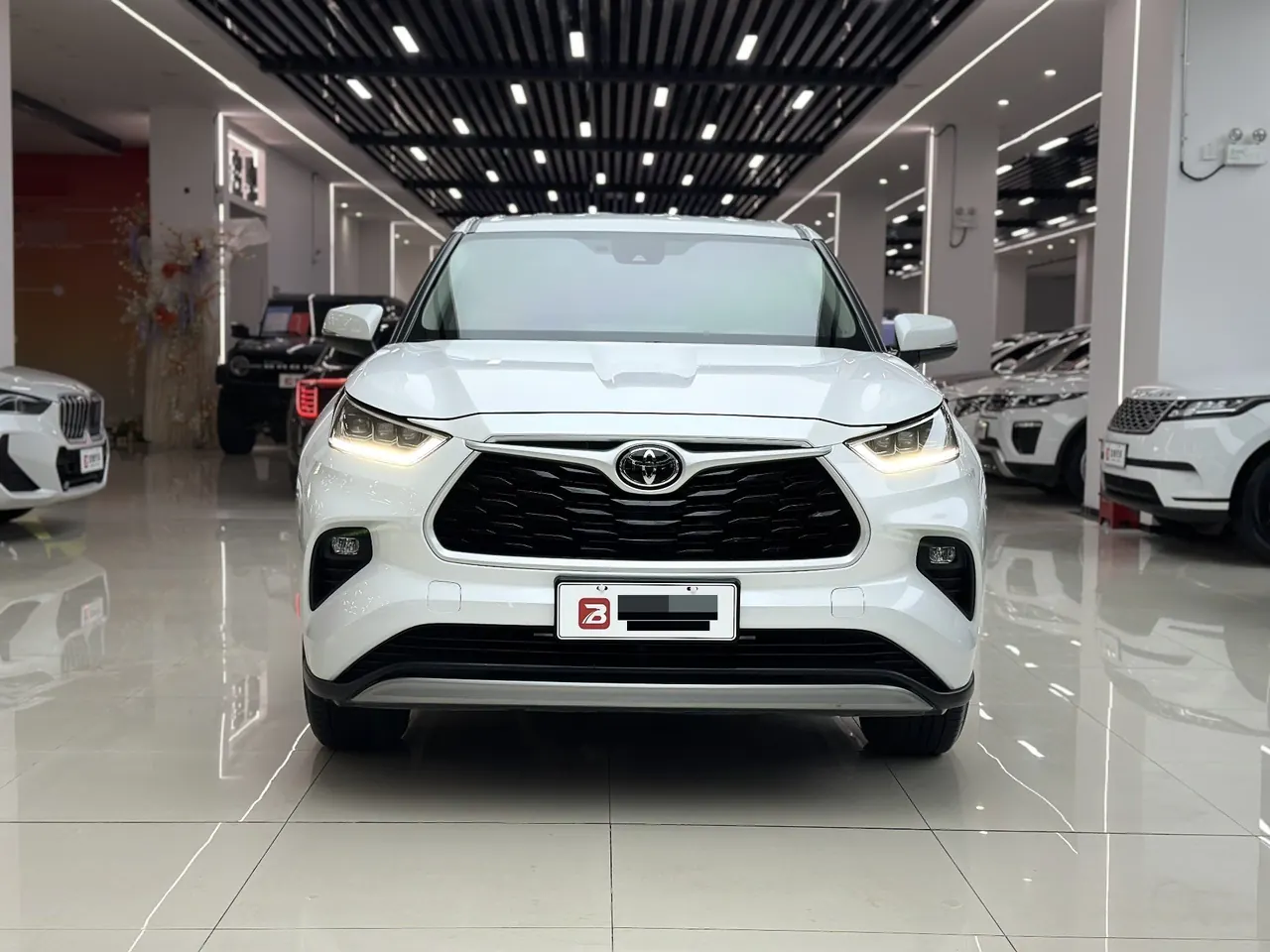 Toyota 2024 Highlander Dual Engine 2.5 Stepless Intelligent Electric Hybrid Four-wheel Drive Elite Edition 7-seat Automatic Transmission 2