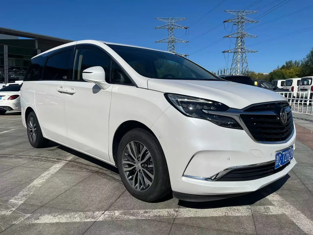 Buick 2020 GL8 ES Lu Zun 2.0T 653T Exclusive Automatic Gear 3