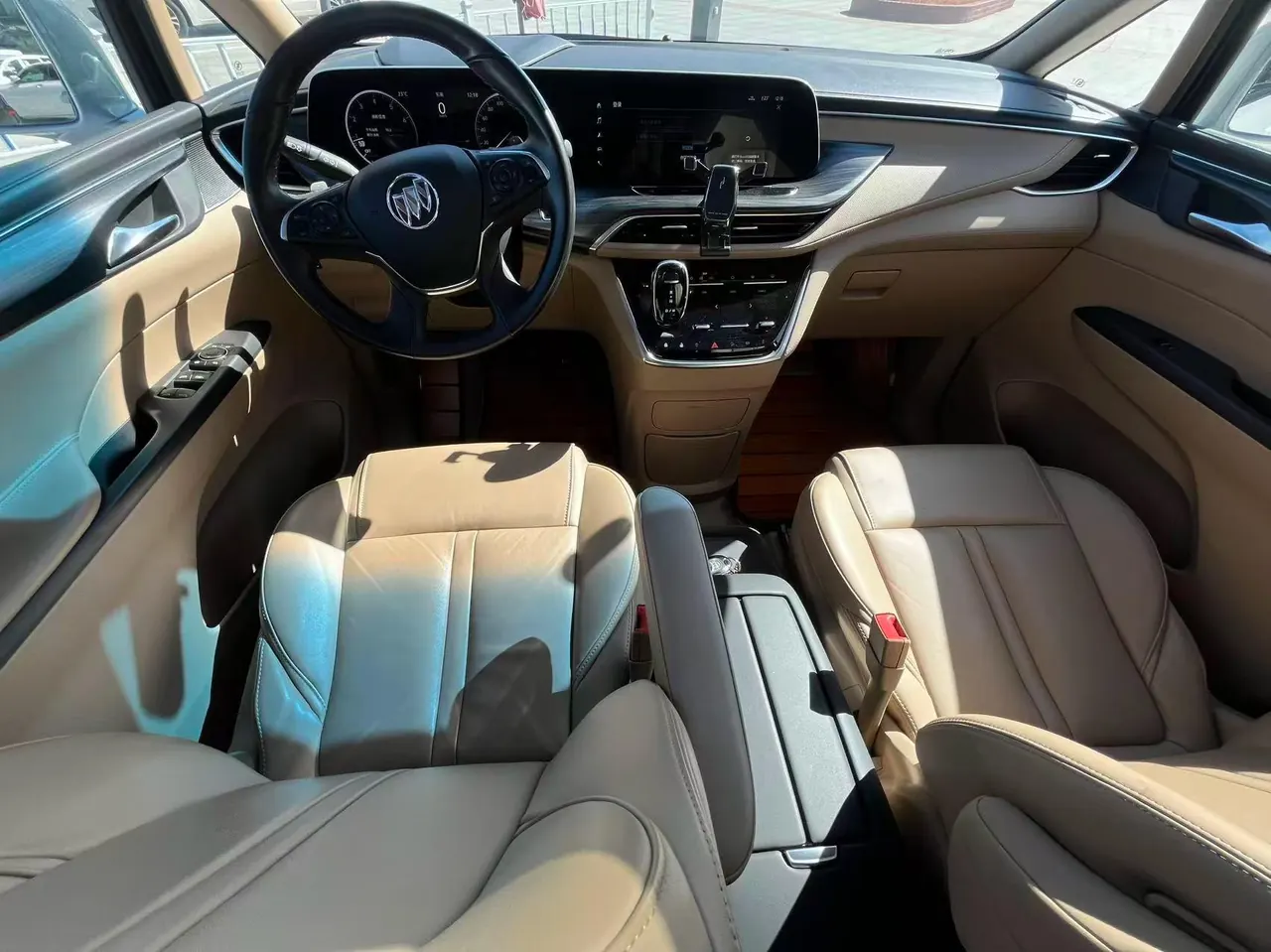 Buick 2020 GL8 ES Lu Zun 2.0T 653T Exclusive Automatic Gear 7