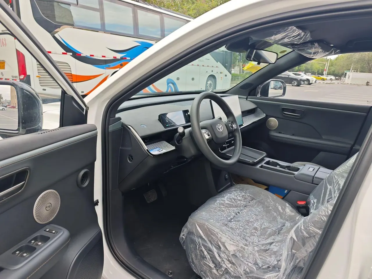 Toyota 2026 platinum wisdom 3X 430 Air automatic gear 7