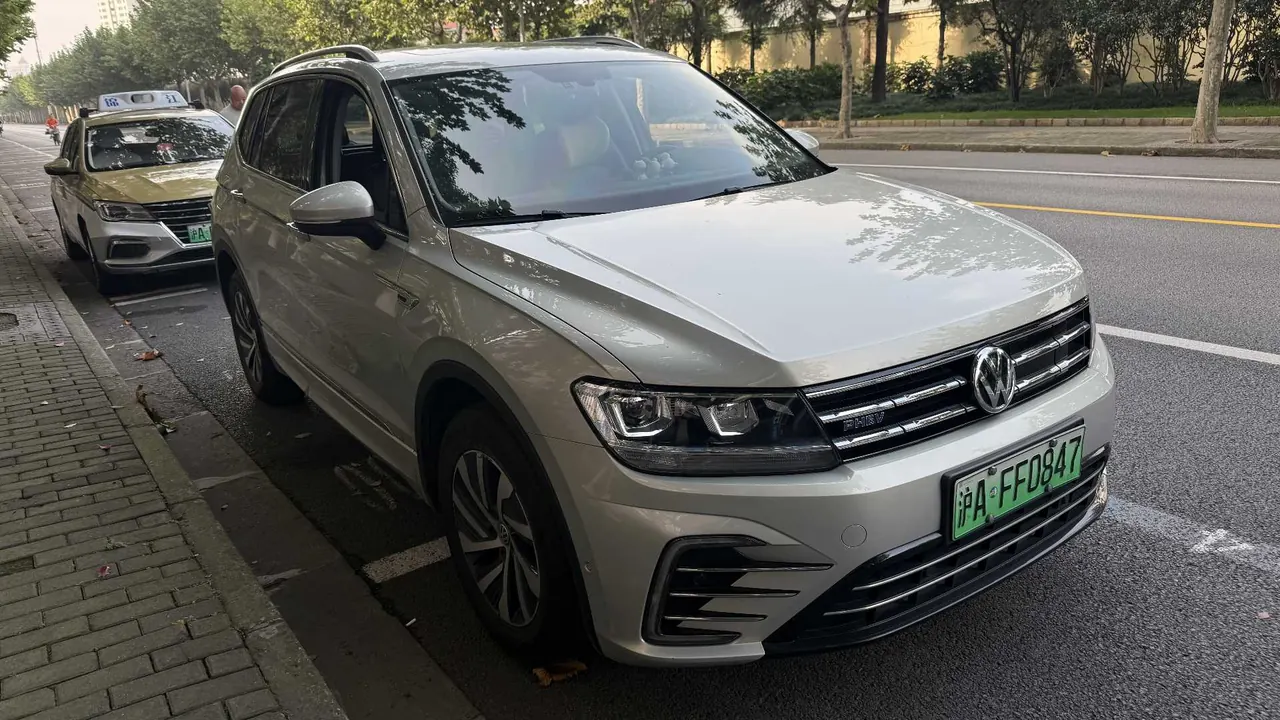 Volkswagen Tiguan L New Energy 2020 Tiguan L PHEV 1.4T 430 Premium Edition Automatic Gear 2