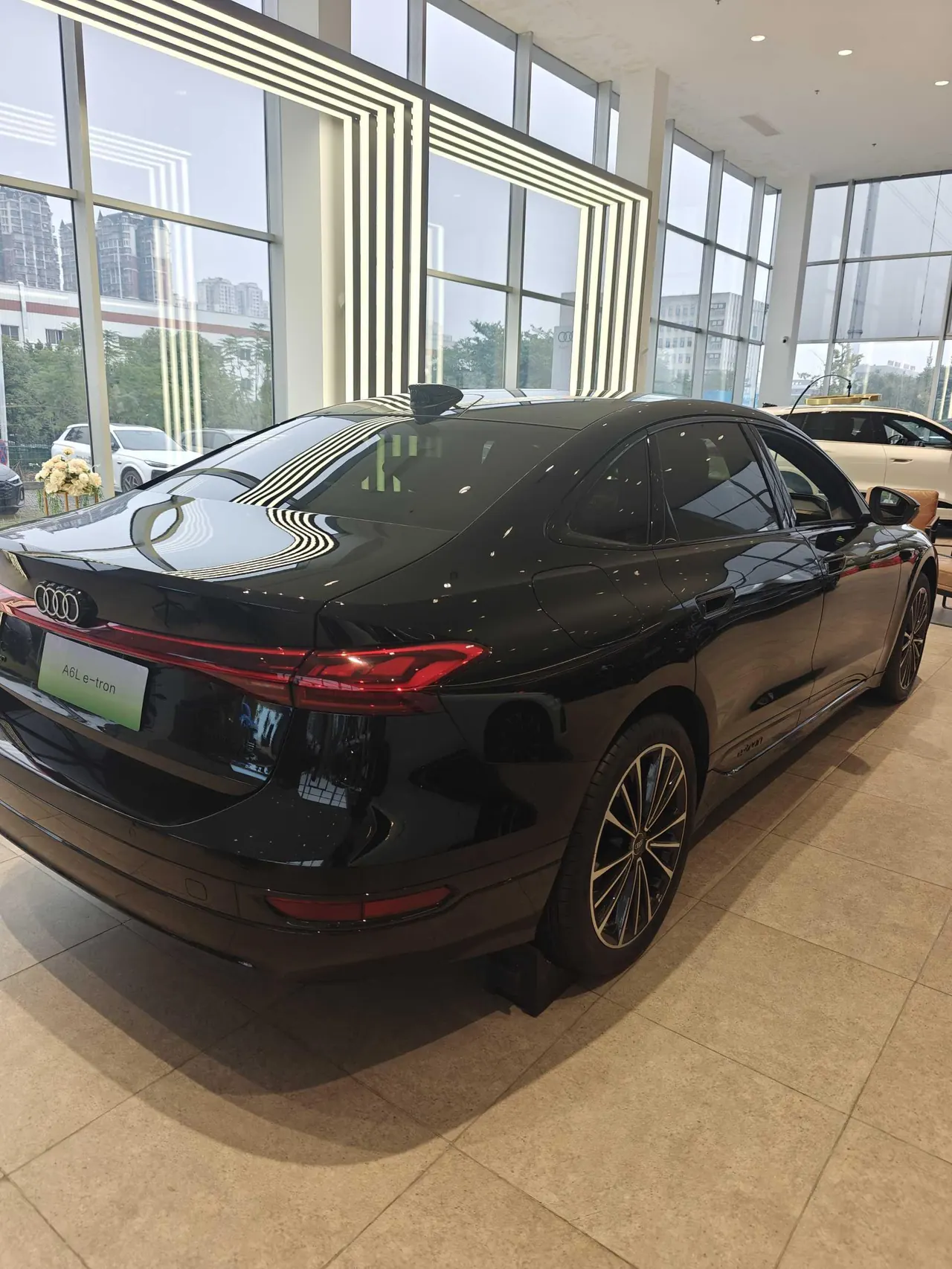 Audi 2026 A6L e-tron Starts Gan Kun Smart Driving Edition Automatic Gear 4