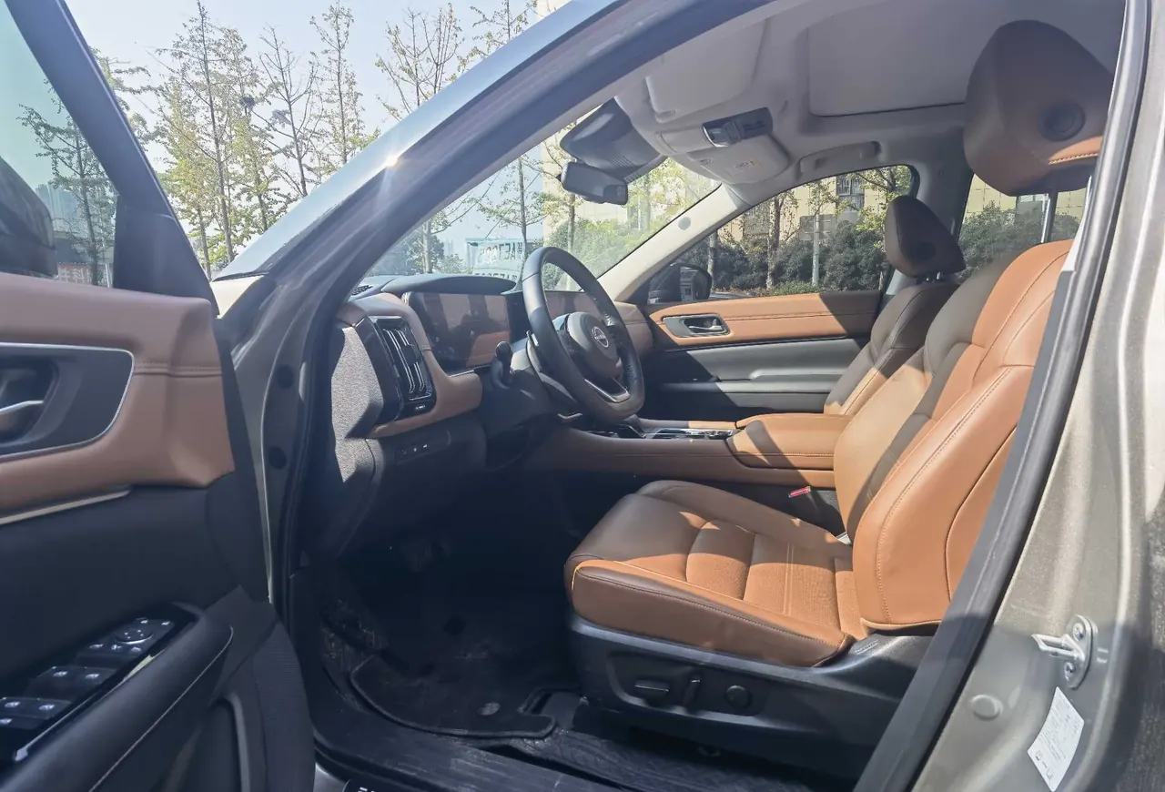 Nissan 2024 Land Exploration 2.0T 380VC-TURBO Four-wheel Drive Intelligent Driving Edition 6-seat Automatic Gear 4