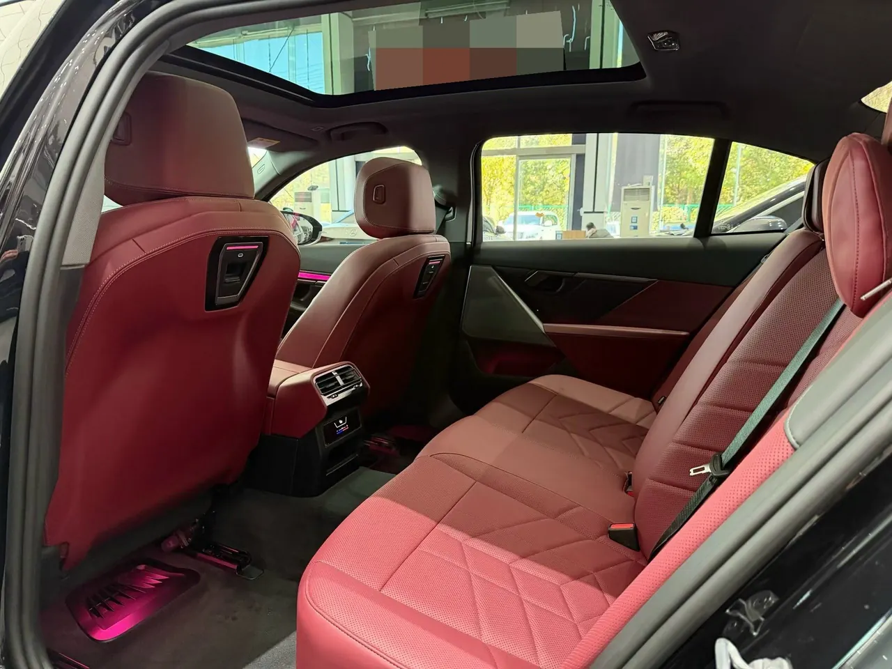 BMW 2024 i5 eDrive 35L M sports suit automatic gear 6