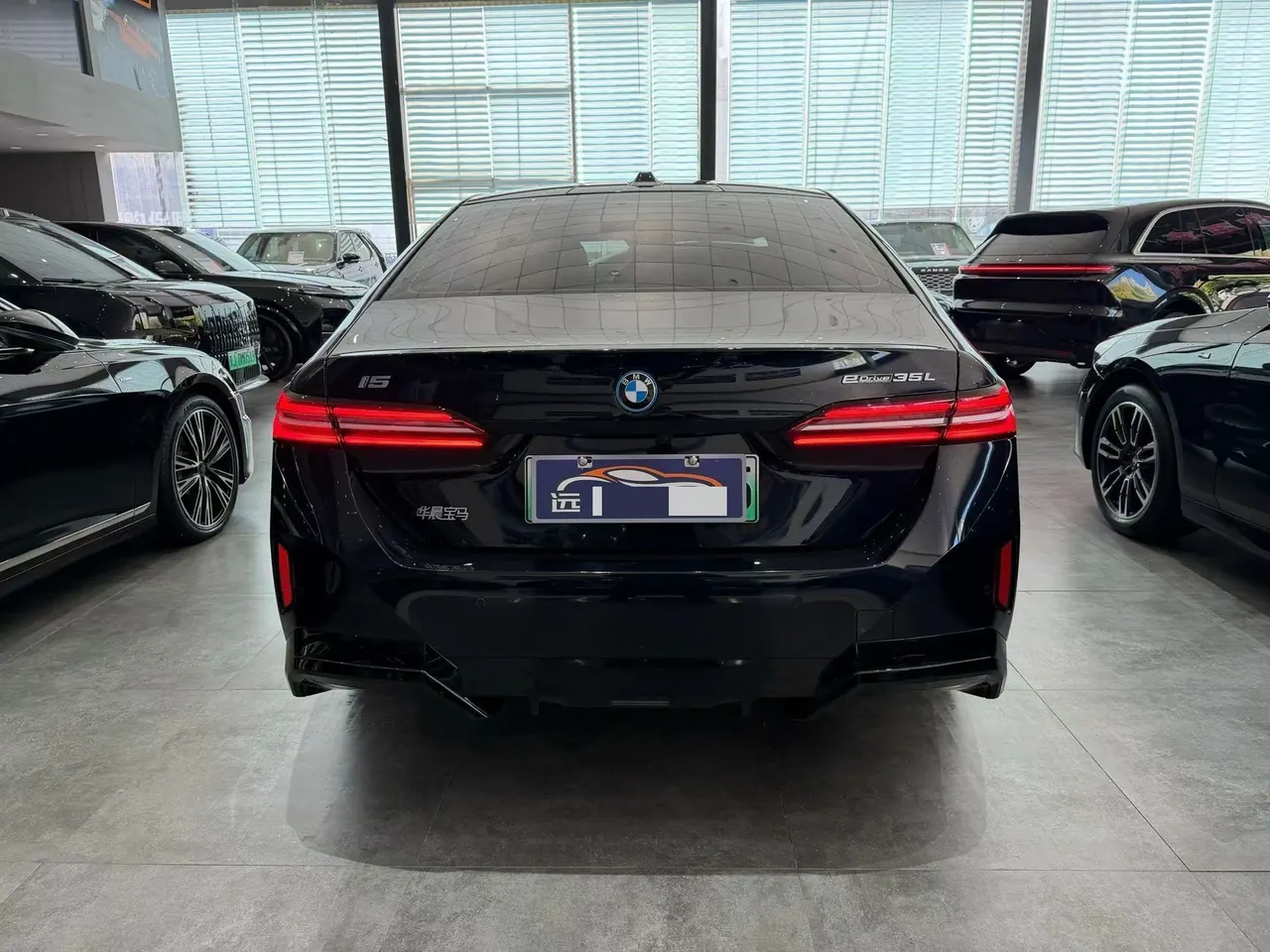 BMW 2024 i5 eDrive 35L M sports suit automatic gear 7