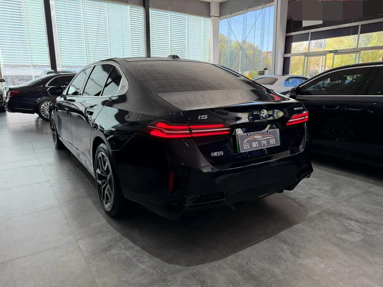 BMW 2024 i5 eDrive 35L M sports suit automatic gear 8