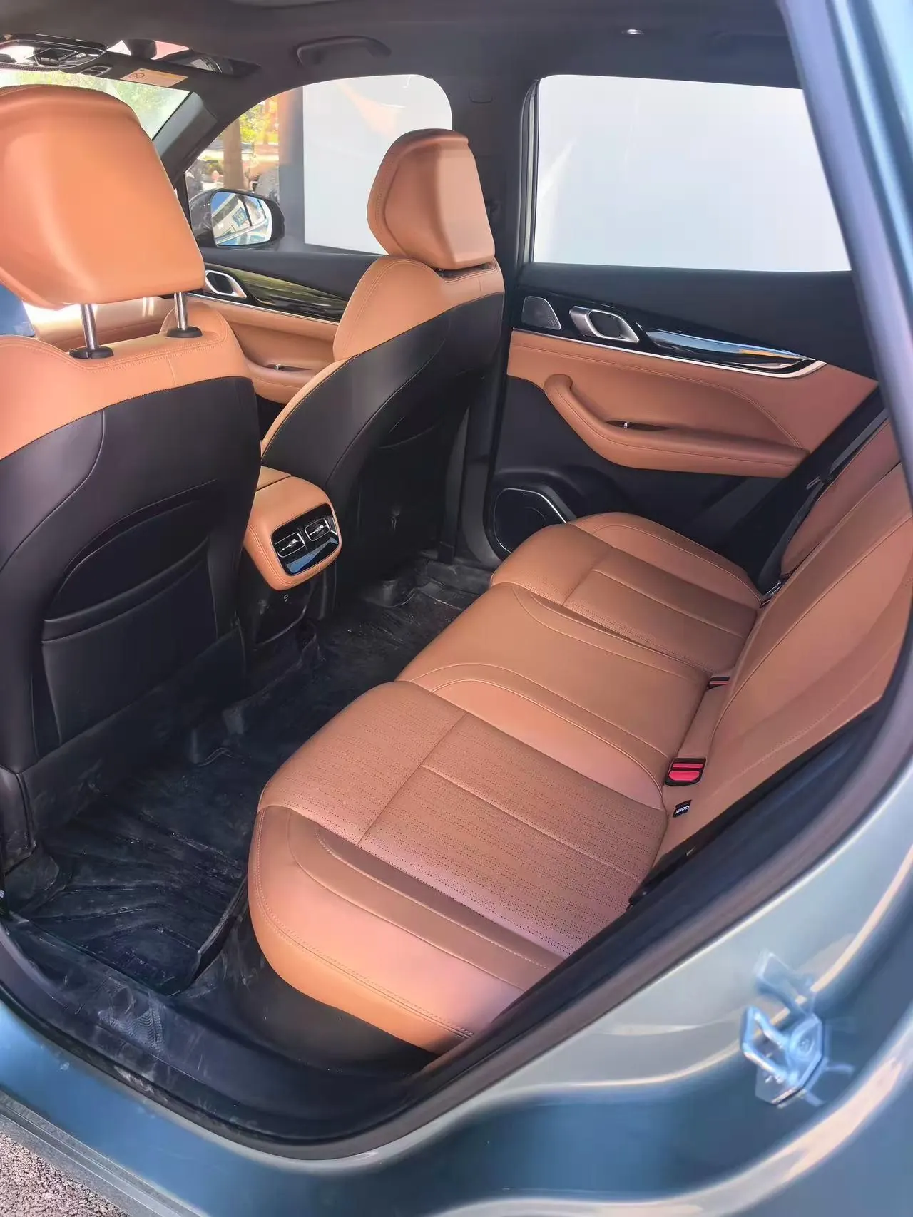 Geely 2025 Boyue L 1.5TD Splendid Automatic Gear 4