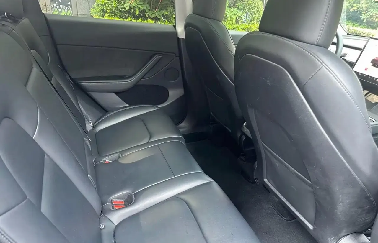 Tesla 2024 Model Y rear-wheel drive version automatic transmission 2