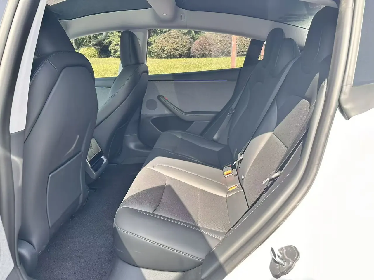 Tesla 2026 Model 3 rear-wheel drive version of automatic transmission 4