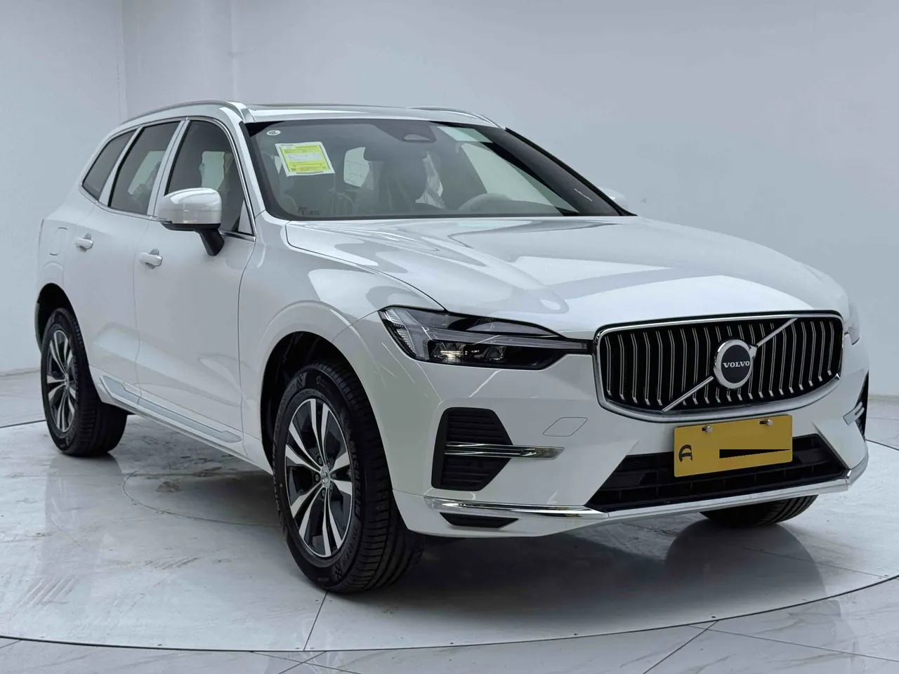 Volvo 2025 XC60 48V 2.0T B5 4-wheel-drive Zhiyi Deluxe Edition Automatic Gear 13