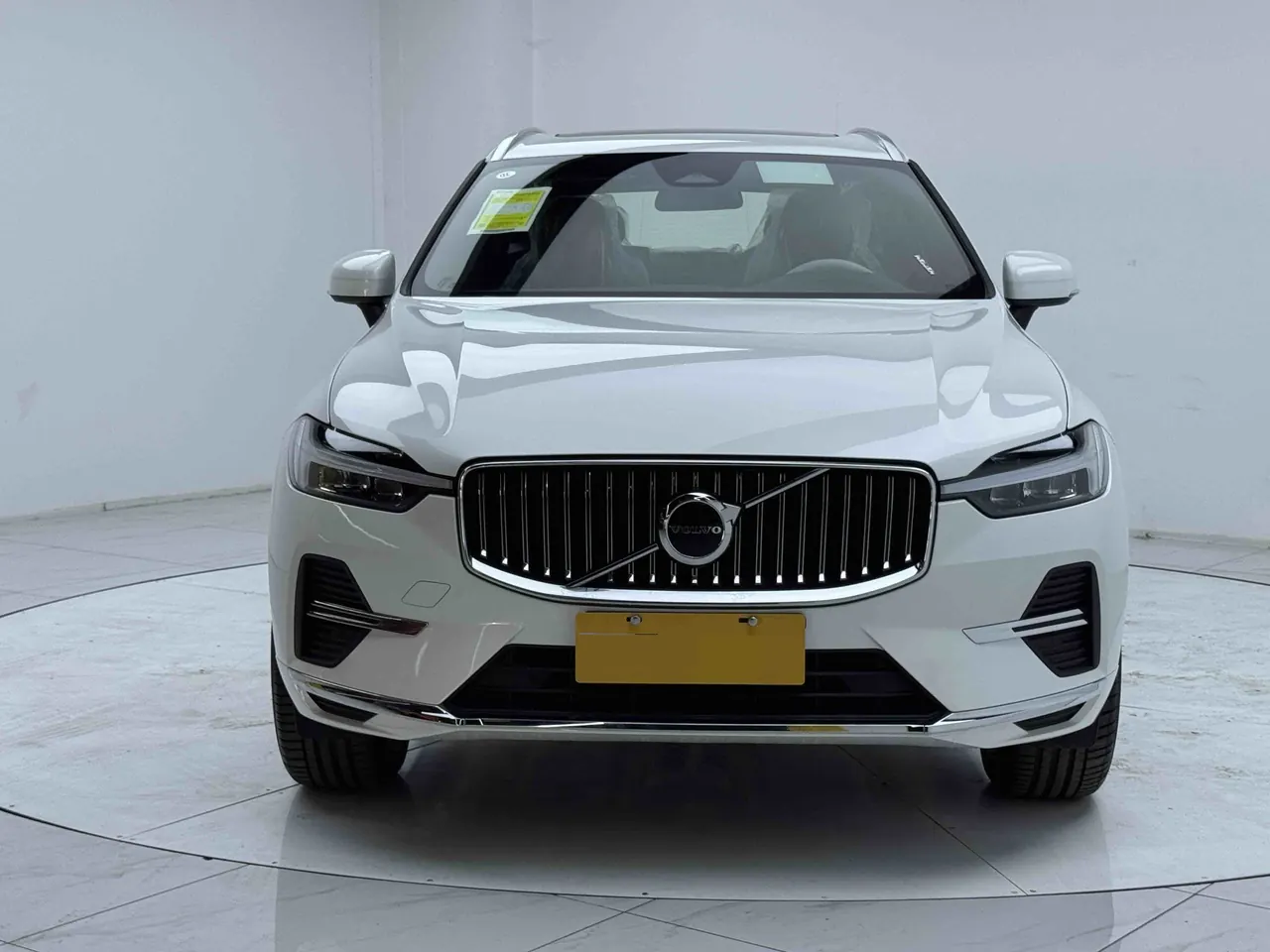 Volvo 2025 XC60 48V 2.0T B5 4-wheel-drive Zhiyi Deluxe Edition Automatic Gear 14