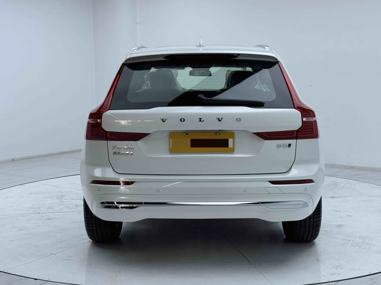 Volvo 2025 XC60 48V 2.0T B5 4-wheel-drive Zhiyi Deluxe Edition Automatic Gear 9