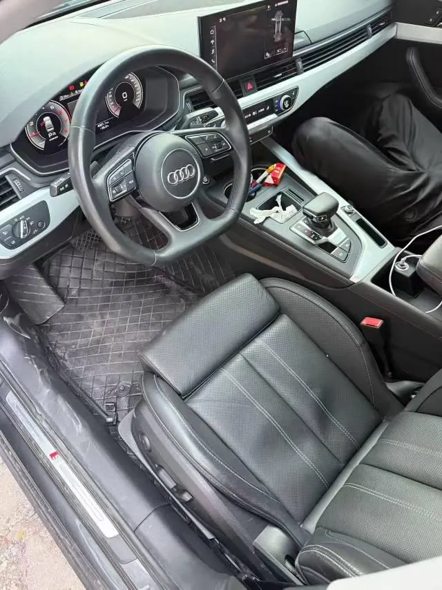 Audi 2023 A4L 2.0TFSI 40TFSI Deluxe Dynamic Automatic 2