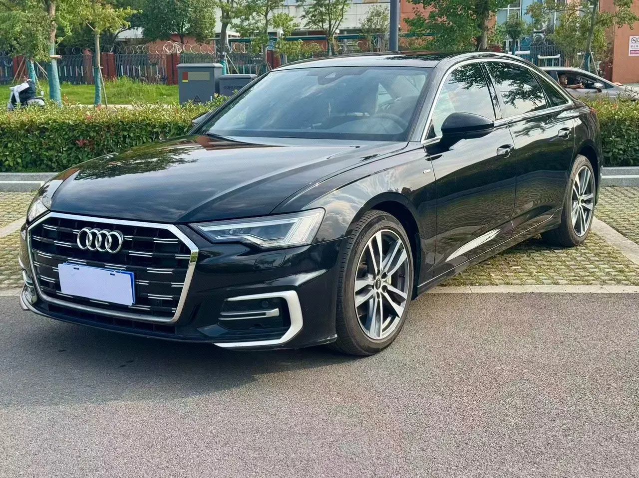 Audi 2024 A6L 2.0TFSI 40TFSI Deluxe Dynamic Automatic - View 1