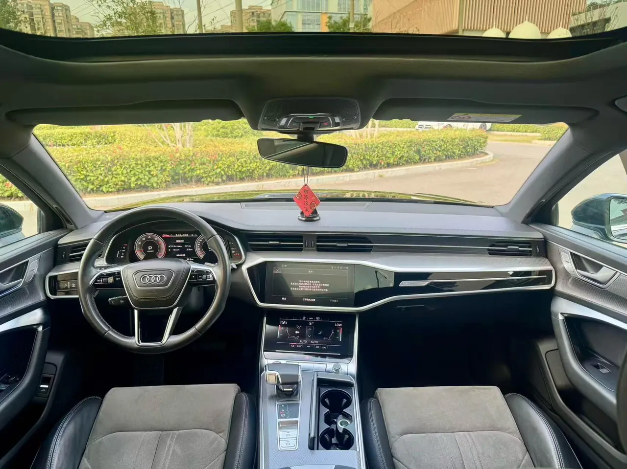 Audi 2024 A6L 2.0TFSI 40TFSI Deluxe Dynamic Automatic 6