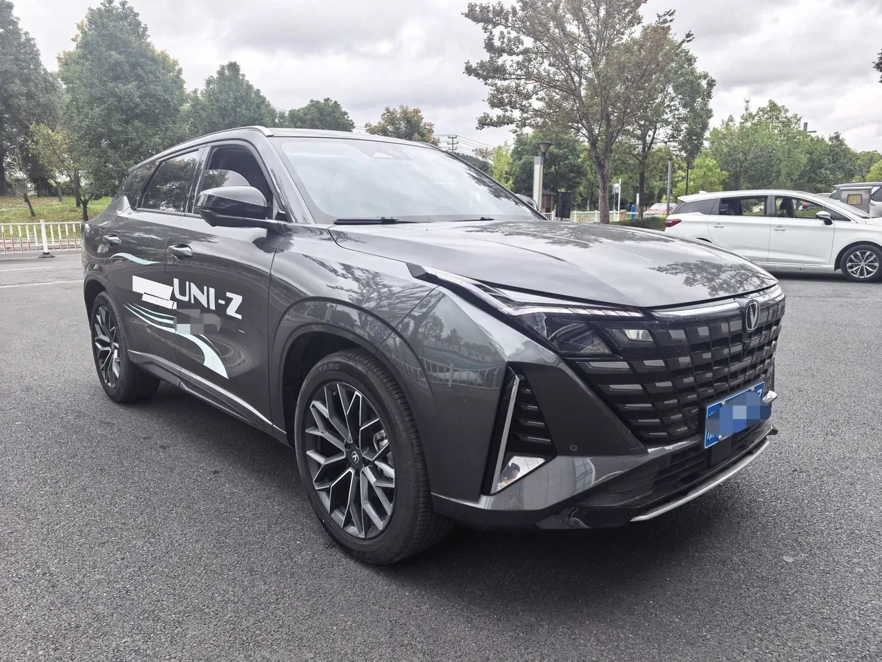 ChangAn 2025 UNI-Z 1.5T honorable automatic gear 3
