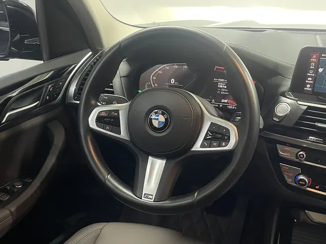 BMW 2020 X3 xDrive25i 2.0T M sports suit automatic gear 11