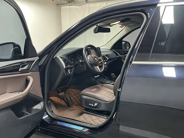 BMW 2020 X3 xDrive25i 2.0T M sports suit automatic gear 13