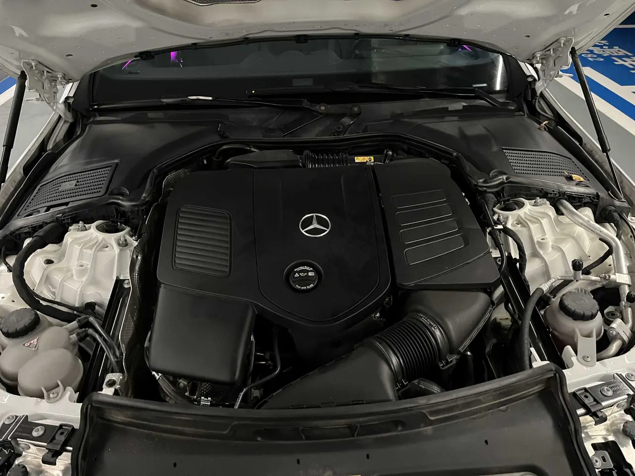 Mercedes Benz Class C 2023 C 260 L 48V 1.5T Automatic 16