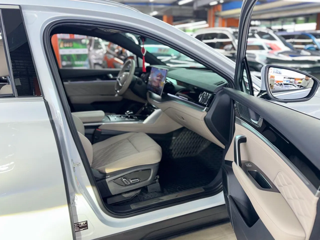 BYD Tang New Energy 2024 Tang DM-i 1.5T Stepless Glory Edition 112KM Honorable Automatic Gear 13
