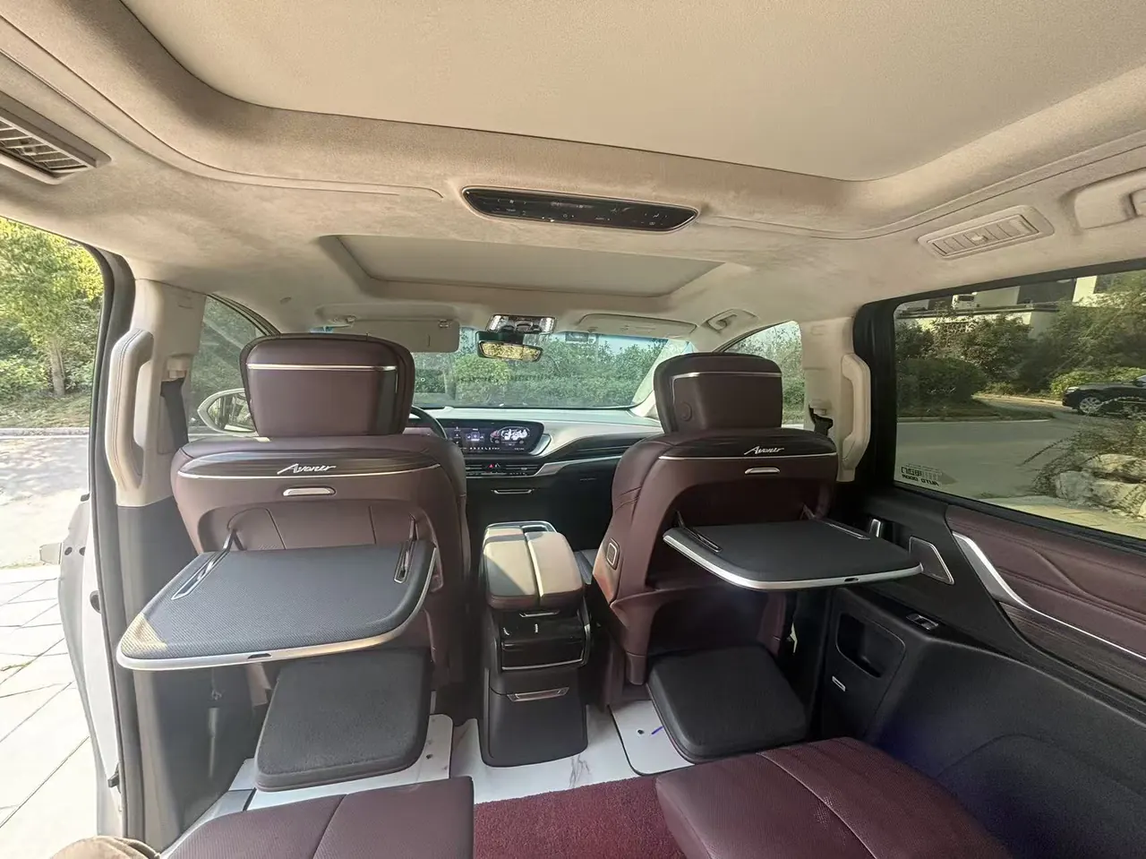 Buick 2023 Century 48V 2.0T Yunshi Edition 6-seat Automatic Gear 12