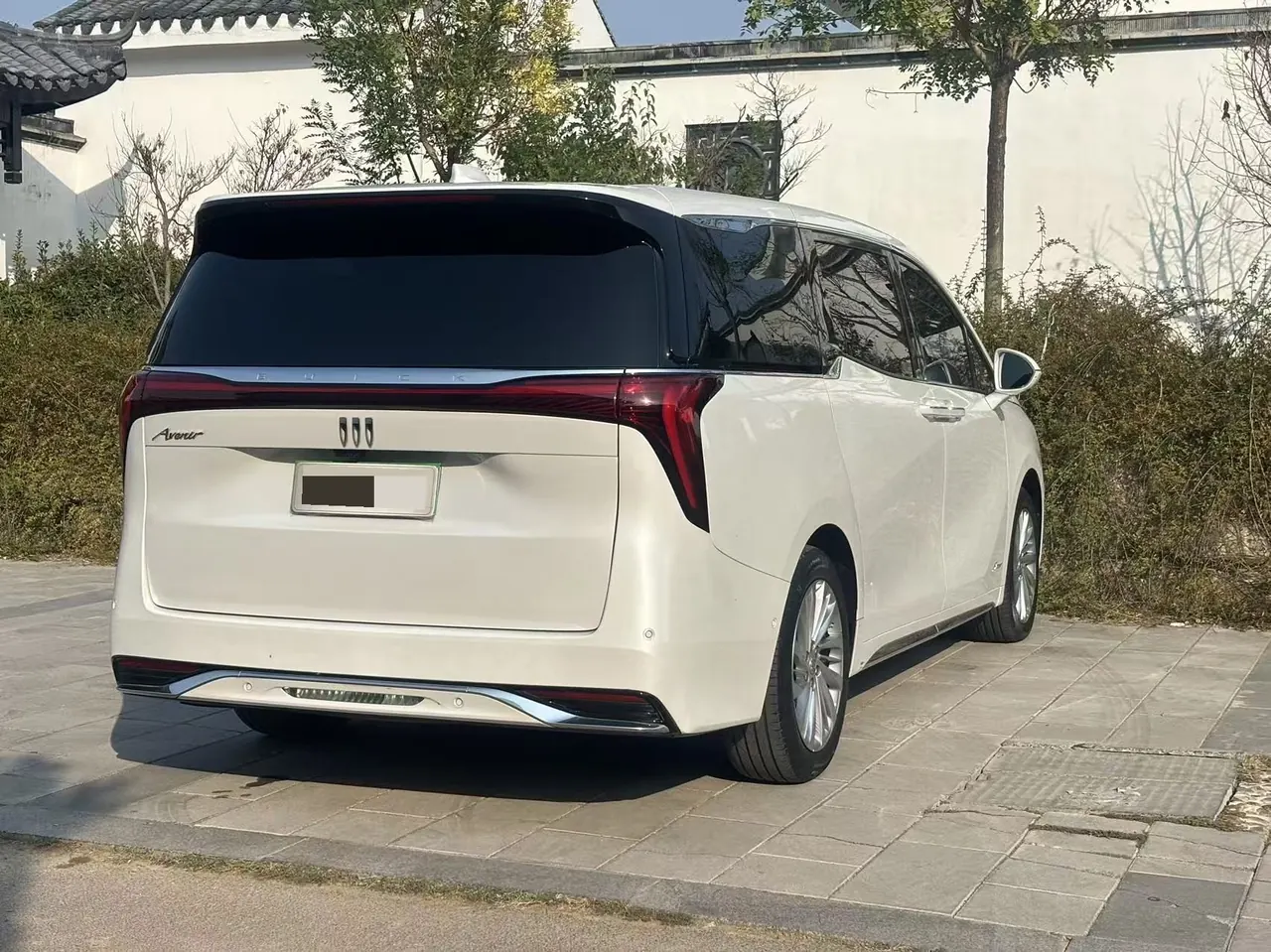 Buick 2023 Century 48V 2.0T Yunshi Edition 6-seat Automatic Gear 16