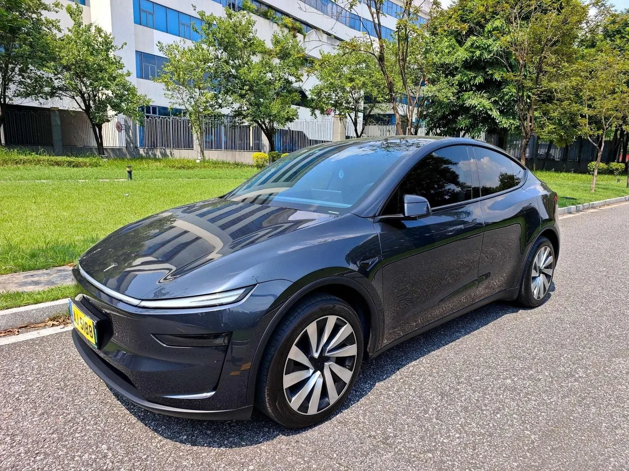Tesla 2025 Model Y Rear Wheel Drive First Edition Automatic Transmission - View 1