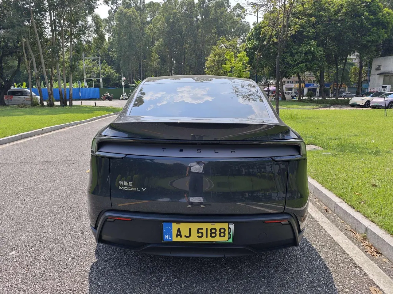 Tesla 2025 Model Y Rear Wheel Drive First Edition Automatic Transmission 7